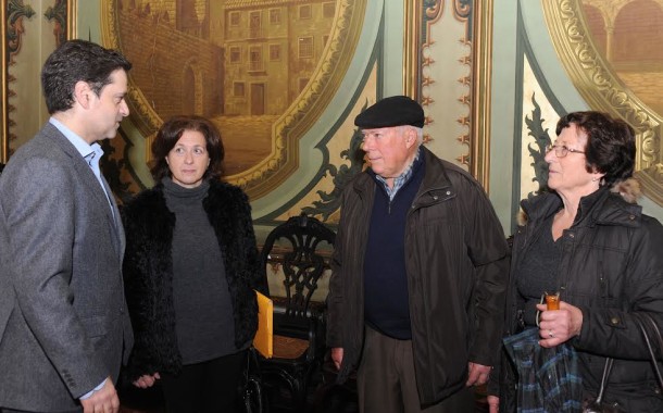 Família carenciada recebe das mãos da BragaHabit casa oferecida por transmontanos