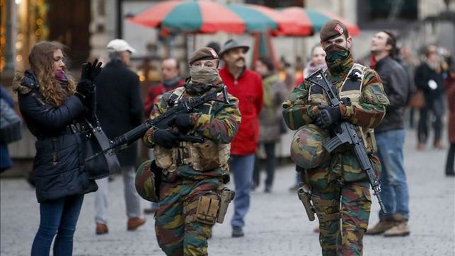 Polícia belga detém seis suspeitos de terrorismo; festejos de Ano Novo cancelados na capital