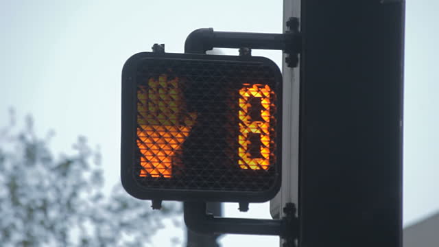 Câmara de Braga instala mais 20 semáforos de contagem regressiva