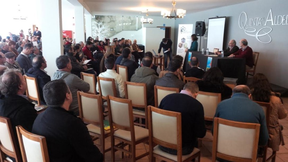 VILA VERDE: Perto de 200 apicultores do Cávado e Ave reunidos em Gême para traçar estratégias para o mel