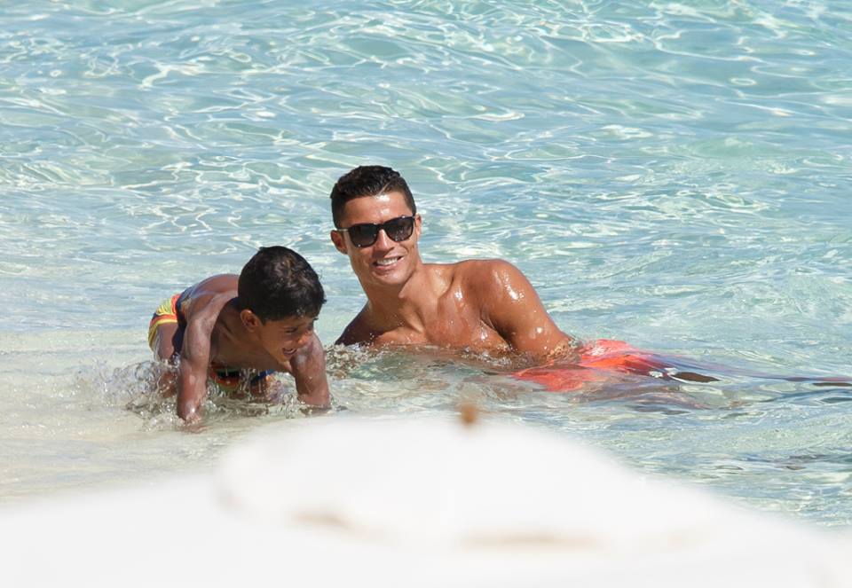 Ronaldo passa Natal em Miami para ter mais filhos?