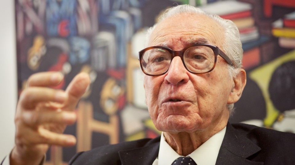 Joaquim Barreto manifesta pesar pela morte Almeida Santos, “uma voz que assumia as dores dos portugueses”
