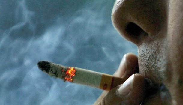 Nova lei do tabaco já está em vigor, proibição total de fumar em espaços fechados só em 2021