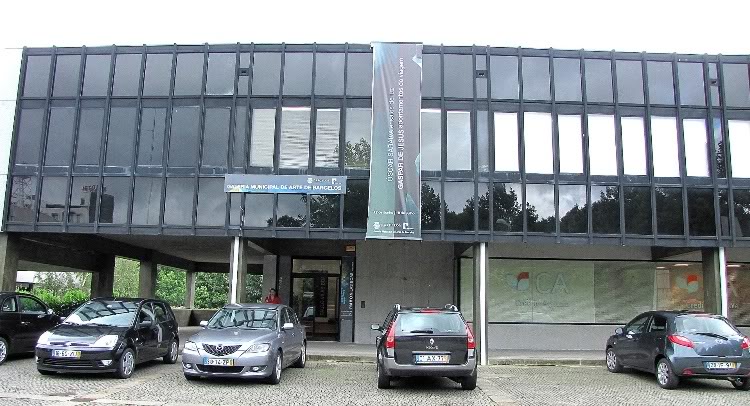 A Galeria Municipal de Arte de Barcelos apresenta ‘VIVO ’, peça para harpa e massagem
