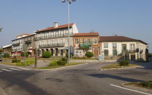 Tribunal de Guimarães decreta prisão preventiva a suspeito de assalto a residências nas Taipas