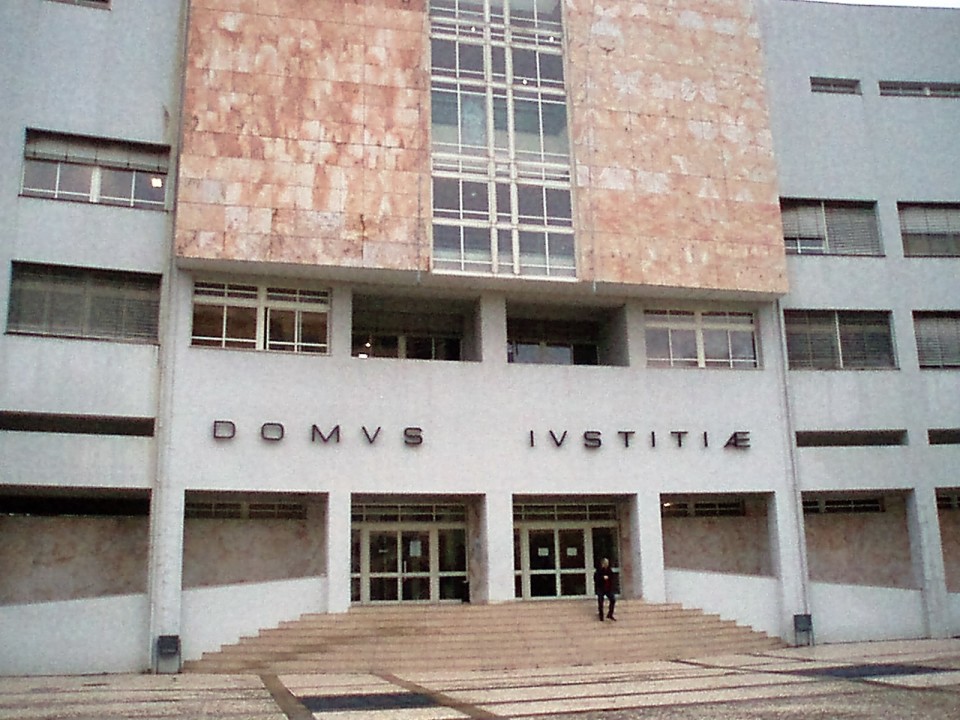 Bombeiro de Terras de Bouro acusado de tentar matar pastor alega em tribunal “legítima defesa”