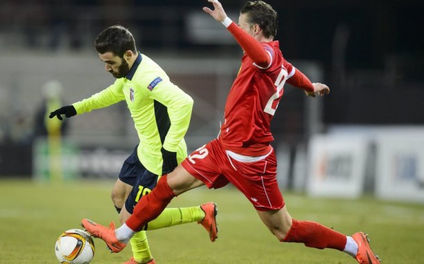 Arsenalistas recebem, hoje (17 horas) a equipa suíça do Sion; SC Braga a 90 minutos dos oitavos de final