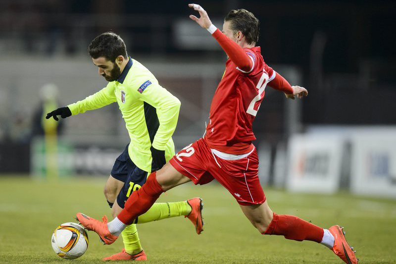 Arsenalistas recebem, hoje (17 horas) a equipa suíça do Sion; SC Braga a 90 minutos dos oitavos de final