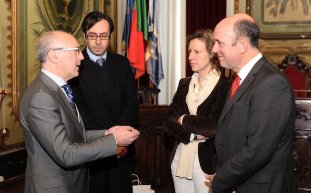 Câmara de Braga recebe embaixador do Canadá com projecção internacional em vista