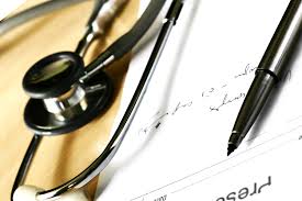 Médico e duas farmacêuticas detidos por fraude milionária ao Estado (EM ACTUALIZAÇÃO)