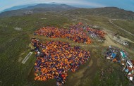 Refugiados: Pilhas de cinco metros de coletes salva-vidas enchem quatro hectares da ilha grega de Lesbos
