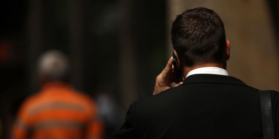 Falar ao telemóvel reduz fertilidade dos homens, diz estudo isrealita