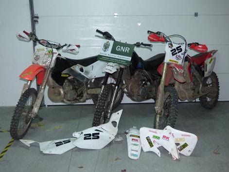 GNR de Braga três jovens por furto de motos para venda no ‘Preço Justo’ e um quarto por tráfico e produção de droga