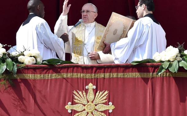 Papa condena “violência cega e brutal” do terrorismo