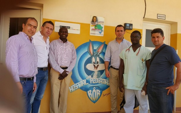 AEVIVER assume compromisso de recolher medicamentos para Hospital de Bôr, em Bissau