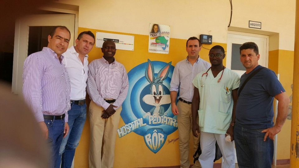 AEVIVER assume compromisso de recolher medicamentos para Hospital de Bôr, em Bissau