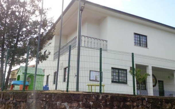 VILA VERDE: Funcionária ex-militar de jardim-de-infância Gême acusada de “maus-tratos físicos e psicológicos” a crianças