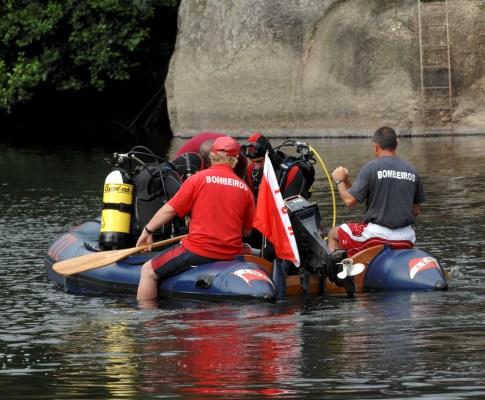 Bombeiros procuram homem desaparecido no Rio Cávado