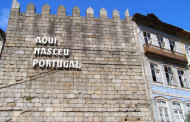 PSD de Guimarães acusa autarquia socialista de “desorientação” e incompetência no caso da torre da muralha