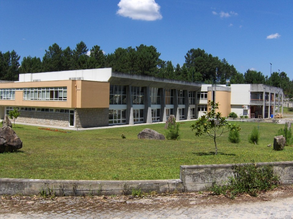 ESCLARECIMENTO: EPATV “não se revê” na notícia ‘Pais de Braga e Vila Verde estão ‘à rasca: Salários em atraso na maioria das escolas profissionais’
