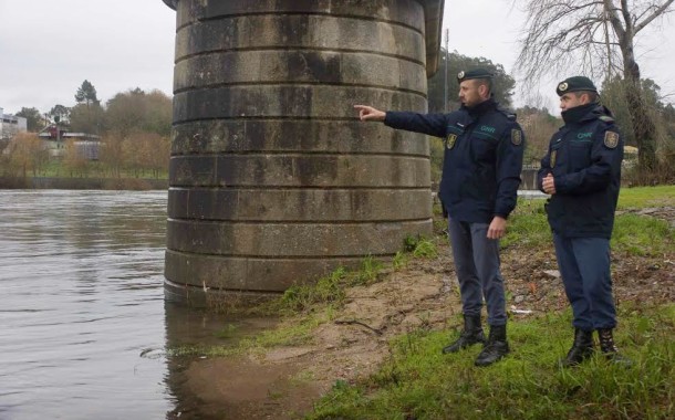 Militares da GNR que salvaram mulher que caiu da Ponte do Bico candidatos ao Prémio Altruísmo