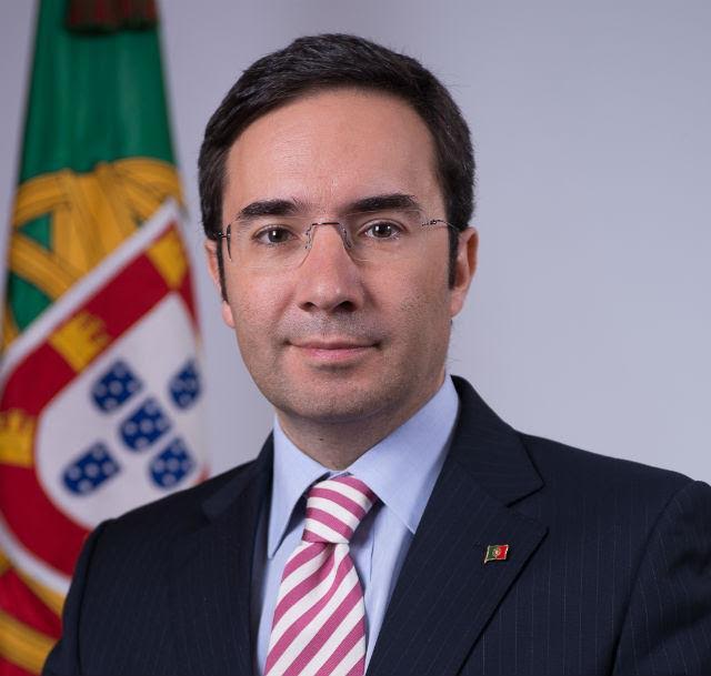 Vice-presidente do PSD acusa governo socialista: credibilidade de Portugal está afetada