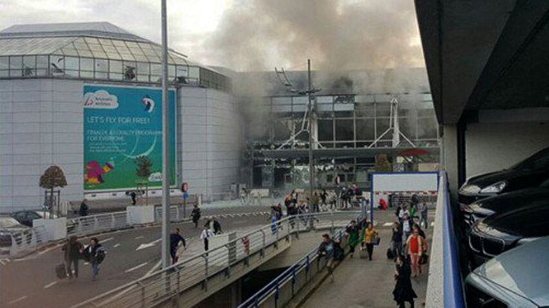 Duas explosões no aeroporto de Bruxelas provocam vários mortos e feridos; desconhece-se existência de portugueses entre as vítimas