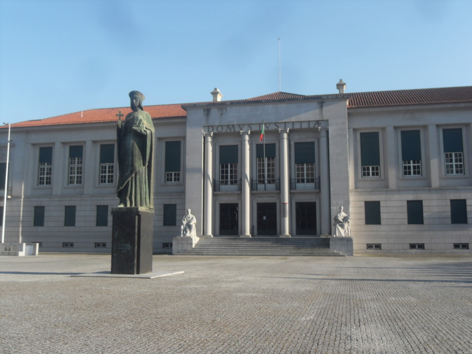 Guimarães: Quatro anos de pena suspensa para chefe de escuteiros que abusou de rapariga de 12 anos