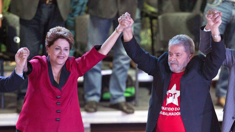 Lula aceita convite de Dilma e assume Casa Civil; ex-presidente ganha estatuto especial na justiça