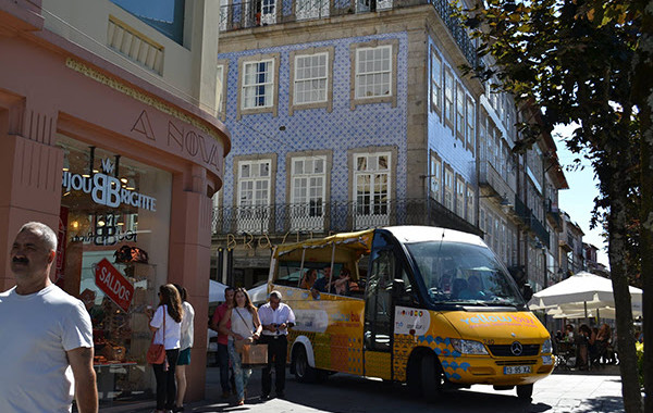 Transportes Urbanos de Braga retomam circuito turístico na Semana Santa
