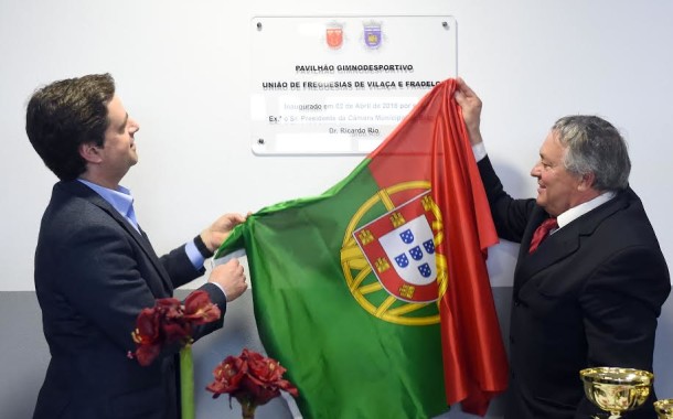 Ricardo Rio inaugurou largo em Panoias e gimnodesportivo em Vilaça