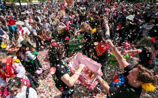 A maior Batalha das Flores de sempre enche este domingo de pétalas e cor Festa das Cruzes