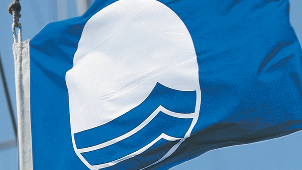 Praia de Adaúfe (Braga) estreia Bandeira Azul; Apúlia, Cepães, Mar e Ofir (Esposende) também distinguidas