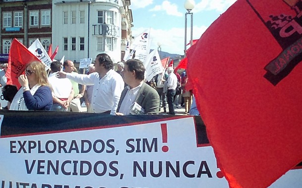USB comemora 25 de Abril com corrupção em pano de fundo; opiniões de Agostinho Lopes, Carlos Almeida e Firmino Marques