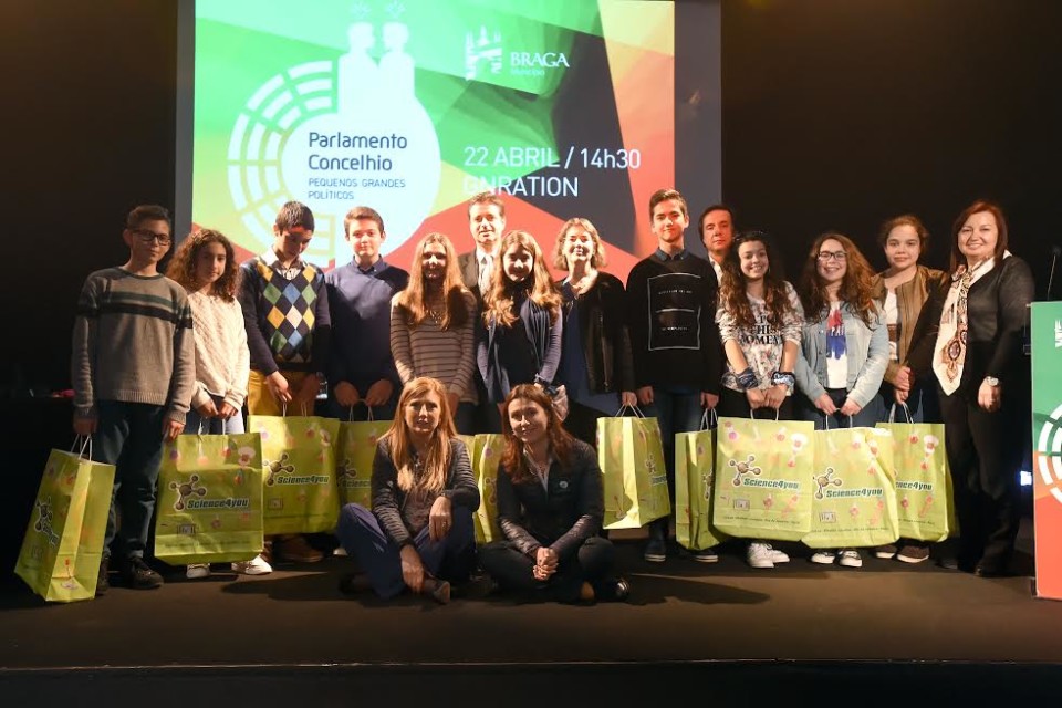 Braga: EB 2,3 de Gualtar vence ‘Parlamento Concelhio’ com projecto ‘B3-Eco’