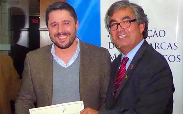 Monárquicos distinguem autarca Henrique Borges