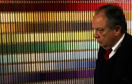 Ministro da Cultura promete, via Facebook, dar um “par de bofetadas” a cronista do jornal Público