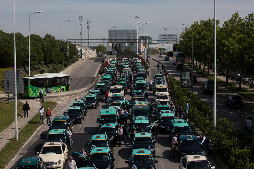 Uber pede ao governo que garanta segurança dos utentes do serviço