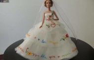 Namorar Portugal veste Barbie com vestidos inspirados no Lenço de Namorado de Vila Verde