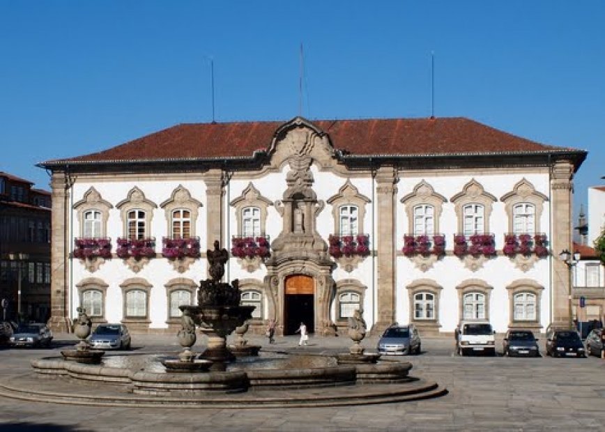 Funcionário suspeito de corrupção regressou de novo à Câmara de Braga