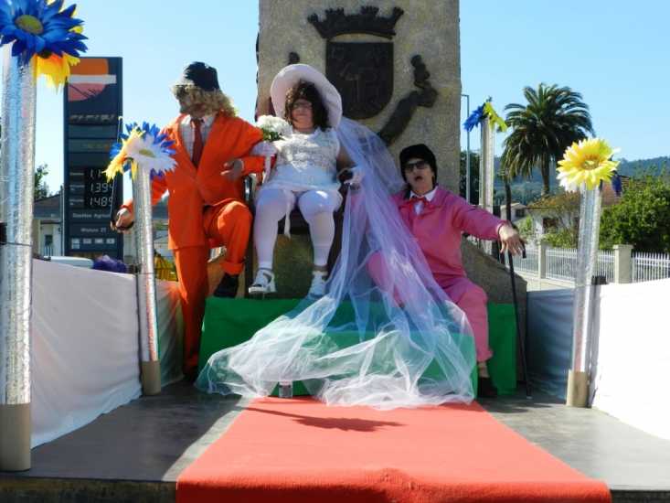 Pela Feira Social e Bem-Estar de Amares desfilaram obras das IPSS e um corso carnavalesco fora de época