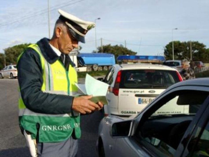 Dois mortos em acidentes de viação nas últimas 12 horas