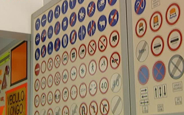 Escolas negam esquema corrupto em exames de condução; examinador de Vila Verde terá arrecadado 288 mil euros