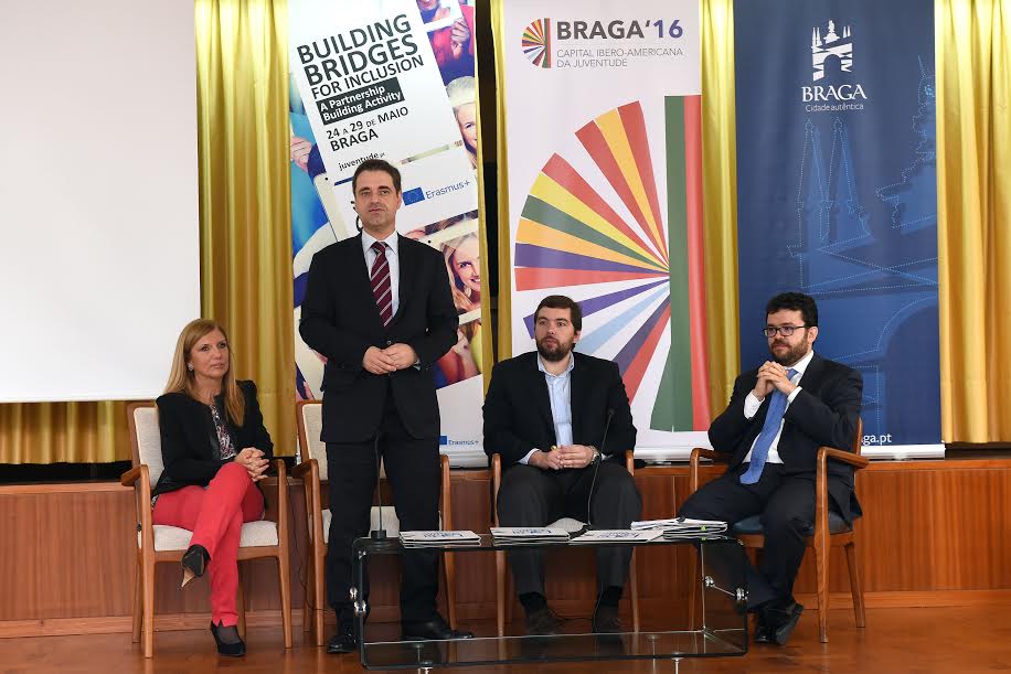 Braga: Jovens de Portugal e Espanha definem estratégias para promoção da inclusão social