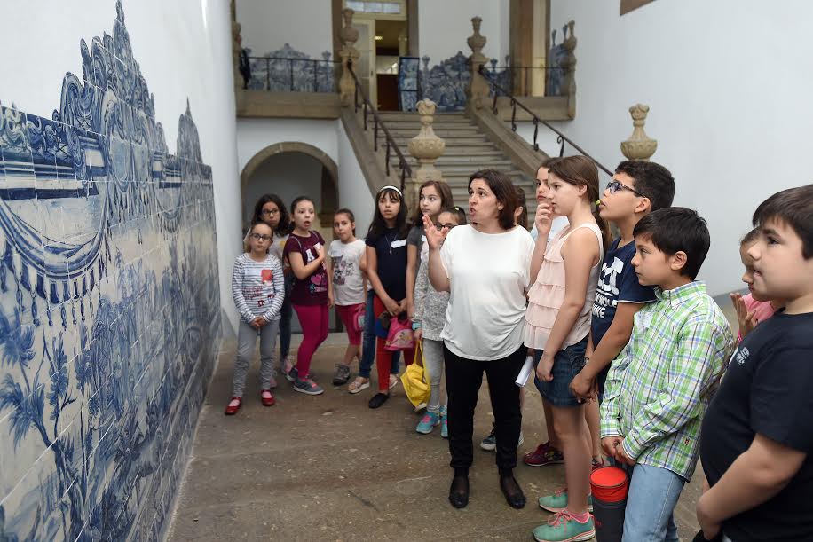 ‘SOS Azulejo’ cativa alunos de escolas de Braga