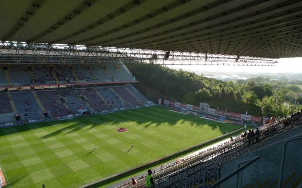 PJ faz buscas no SP. Braga, Benfica e Sporting: em causa negócios com o russo Tolstikov, da SAD do U. Leiria (em actualização)