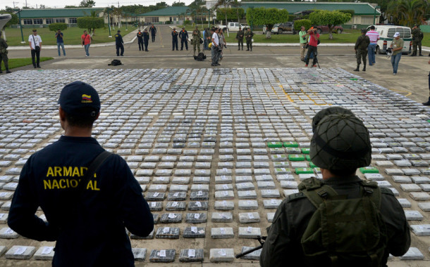 Polícia colombiana faz a maior apreensão de cocaína da história: 8 toneladas