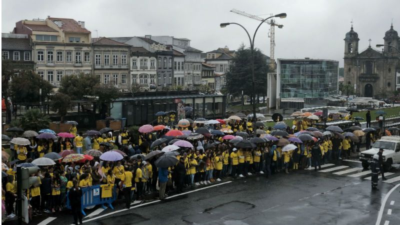 António Costa recebido em Braga com protestos do Externato Infante D. Henrique