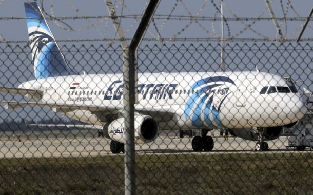 Um português seguia a bordo do avião da EgyptAir que se despenhou esta madrugada no Mediterrâneo