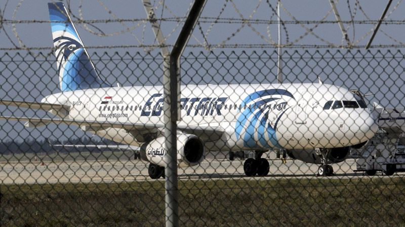 Um português seguia a bordo do avião da EgyptAir que se despenhou esta madrugada no Mediterrâneo
